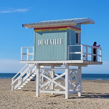 M2M Studio Magnifique Vue Mer - Avec Balcon - Les Pieds Dans L Eau! Blonville-sur-Mer Luaran gambar