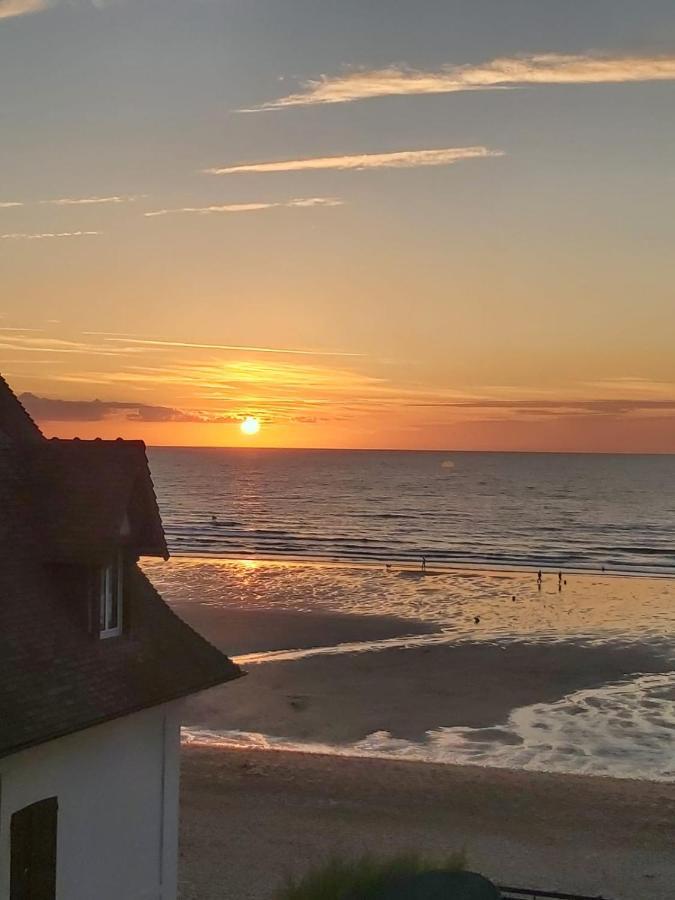 M2M Studio Magnifique Vue Mer - Avec Balcon - Les Pieds Dans L Eau! Blonville-sur-Mer Luaran gambar